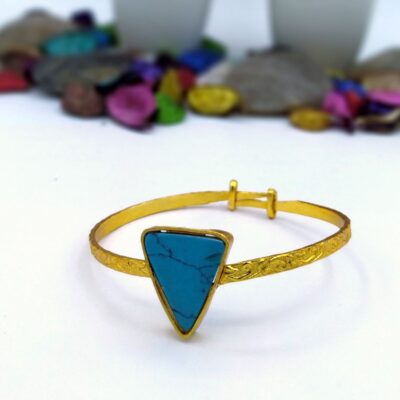 Triangle bracelet