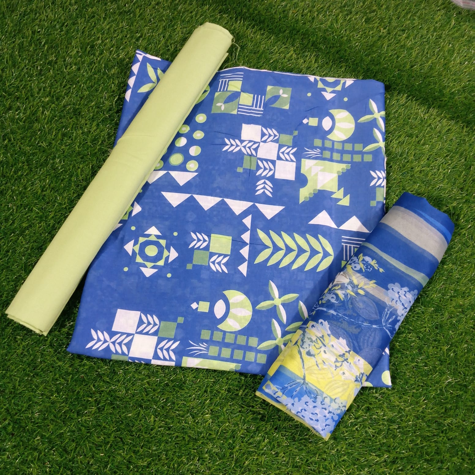 Printed Lawn Blue and Of-white Suit with Chiffon Dupatta