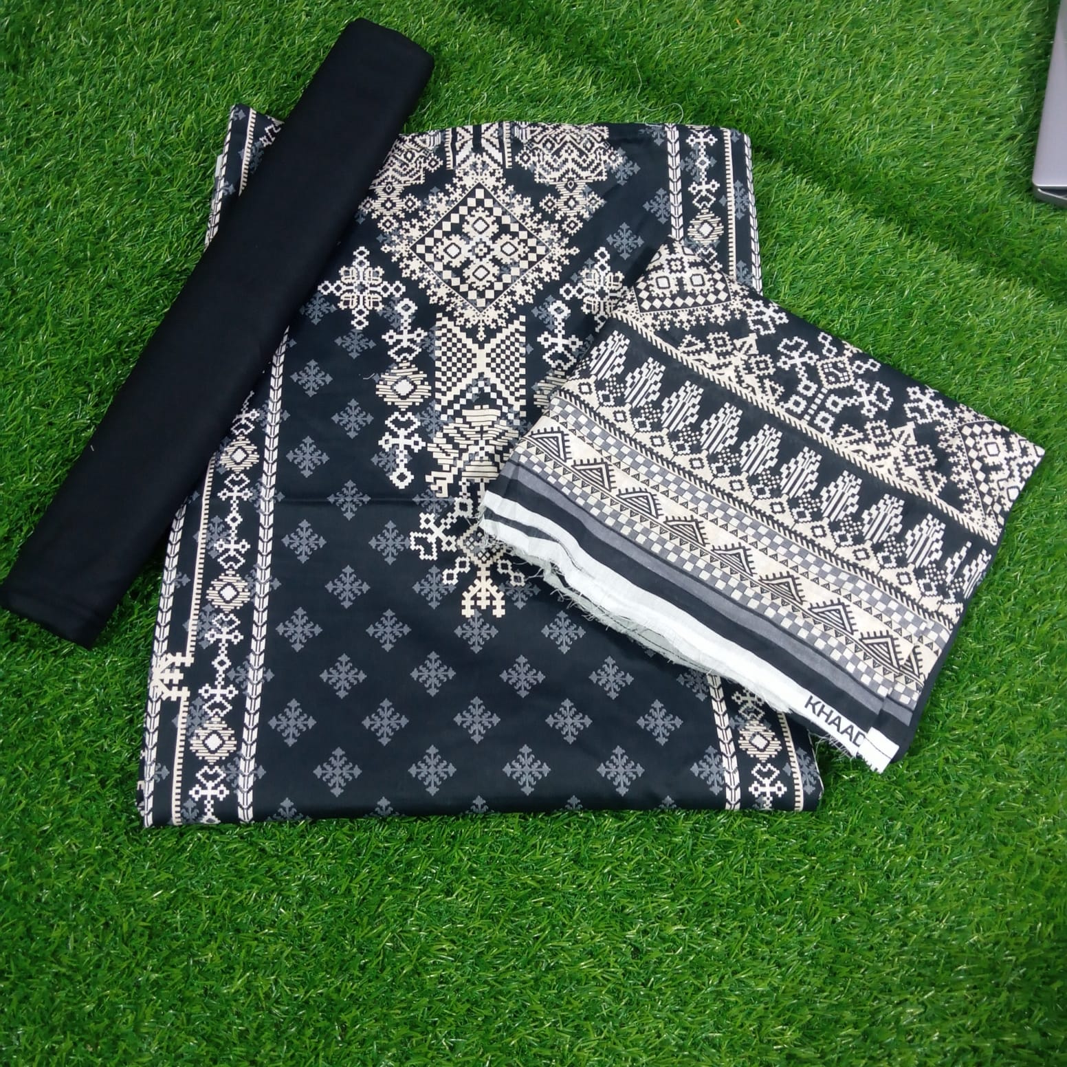 Printed Lawn Black & White Suit with Lawn Dupatta