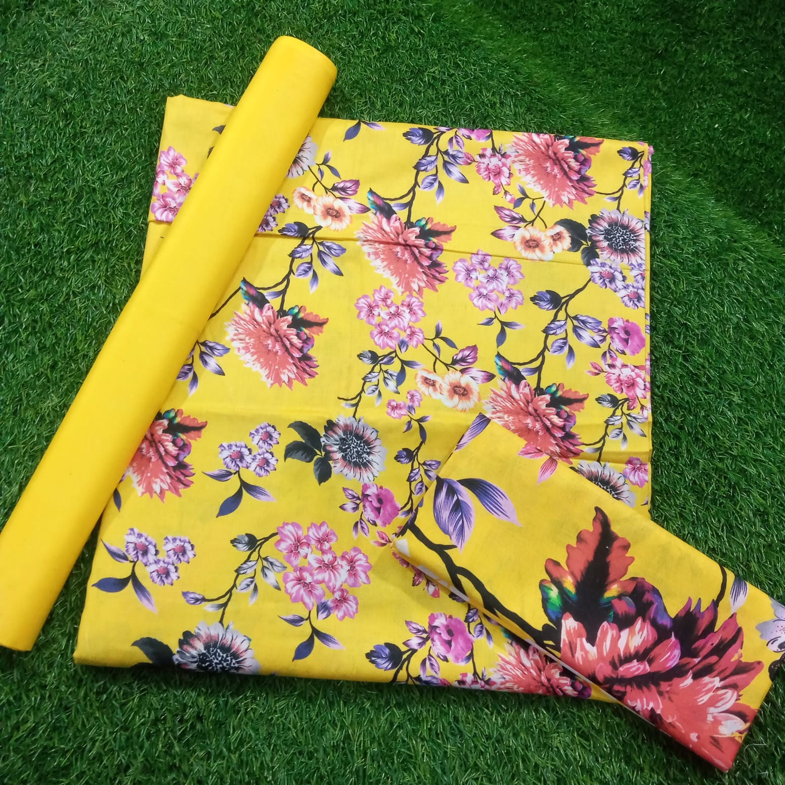 Laiba Abiha Yellow and Pink Flower